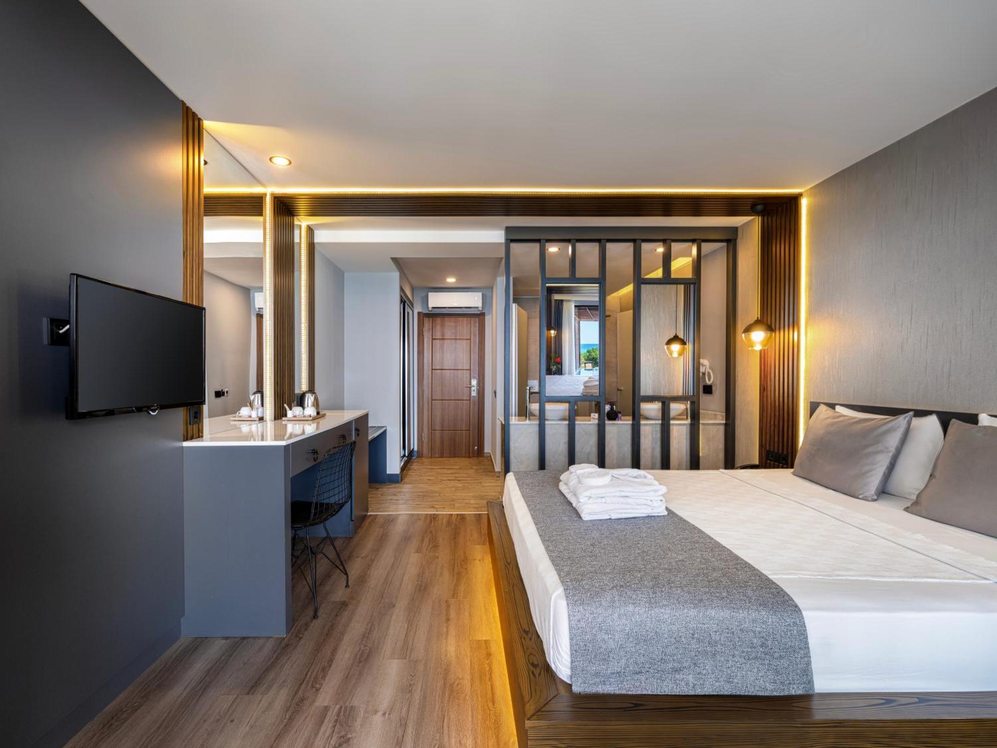 Adora Calma Beach Hotel Adults Only Kızılot Exterior foto
