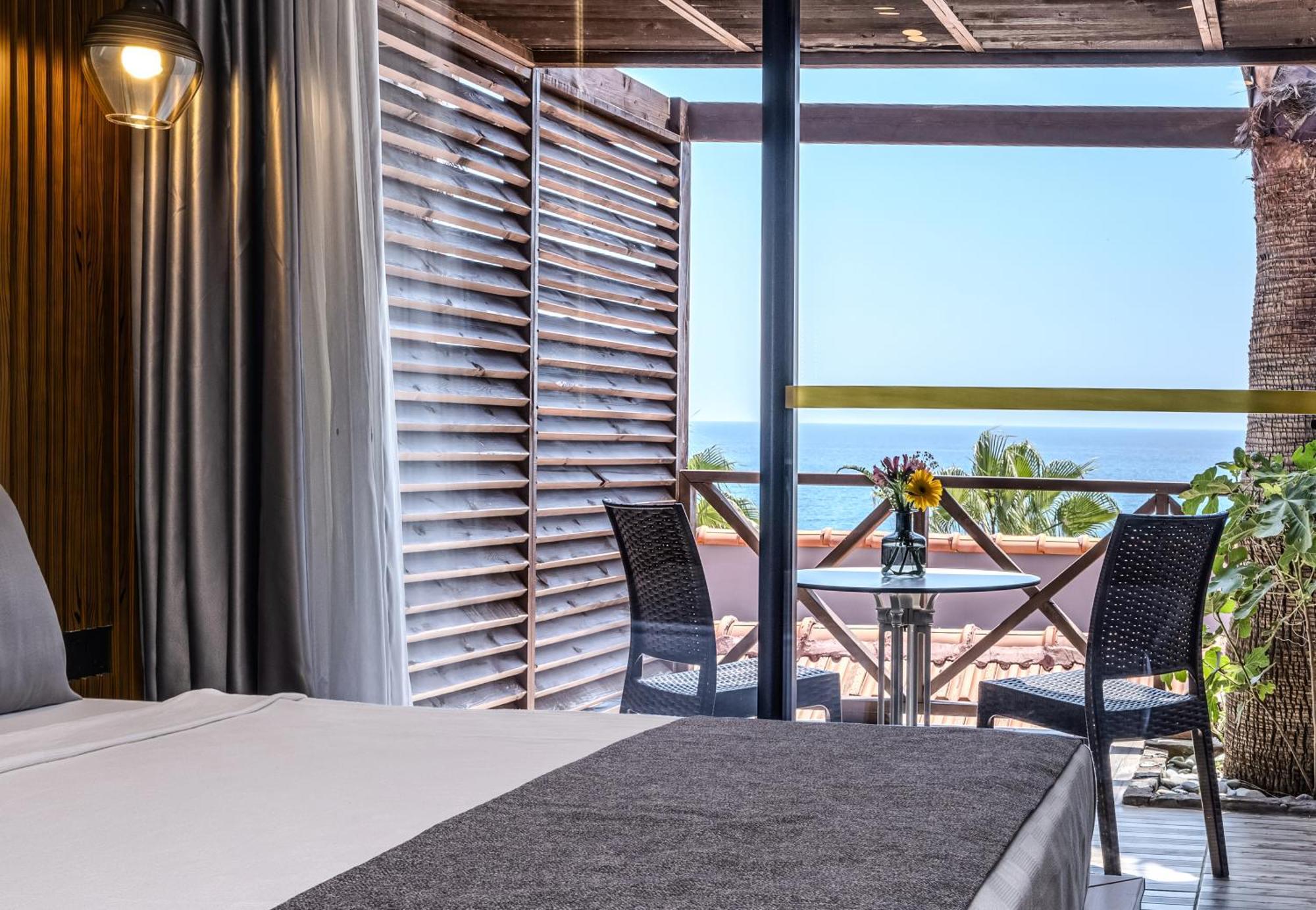 Adora Calma Beach Hotel Adults Only Kızılot Exterior foto
