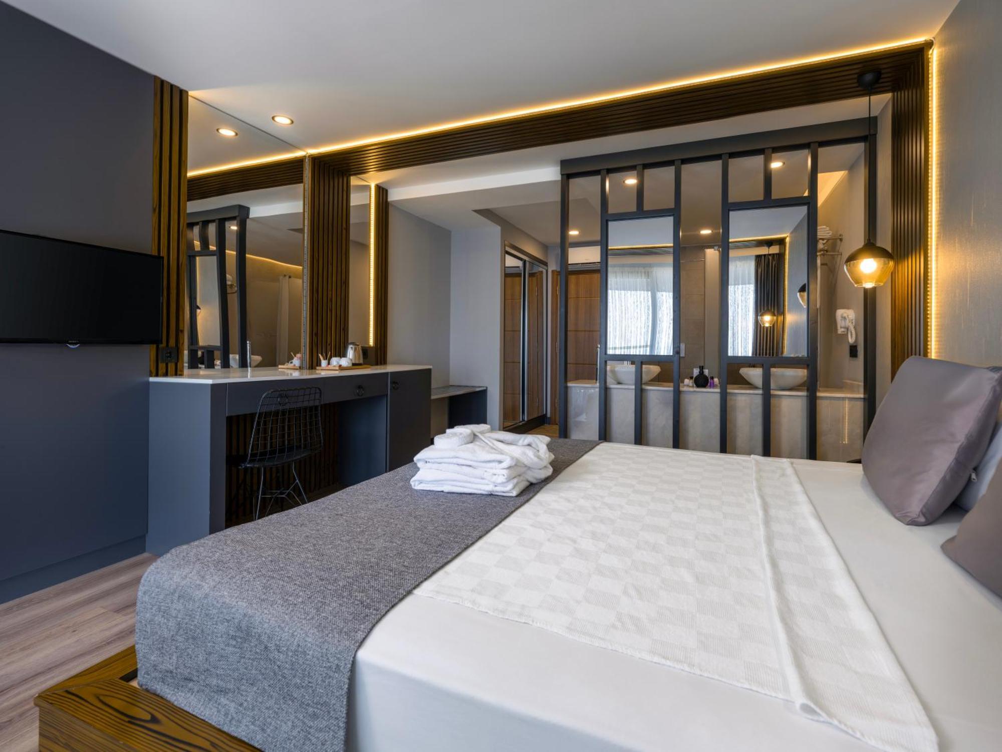Adora Calma Beach Hotel Adults Only Kızılot Exterior foto