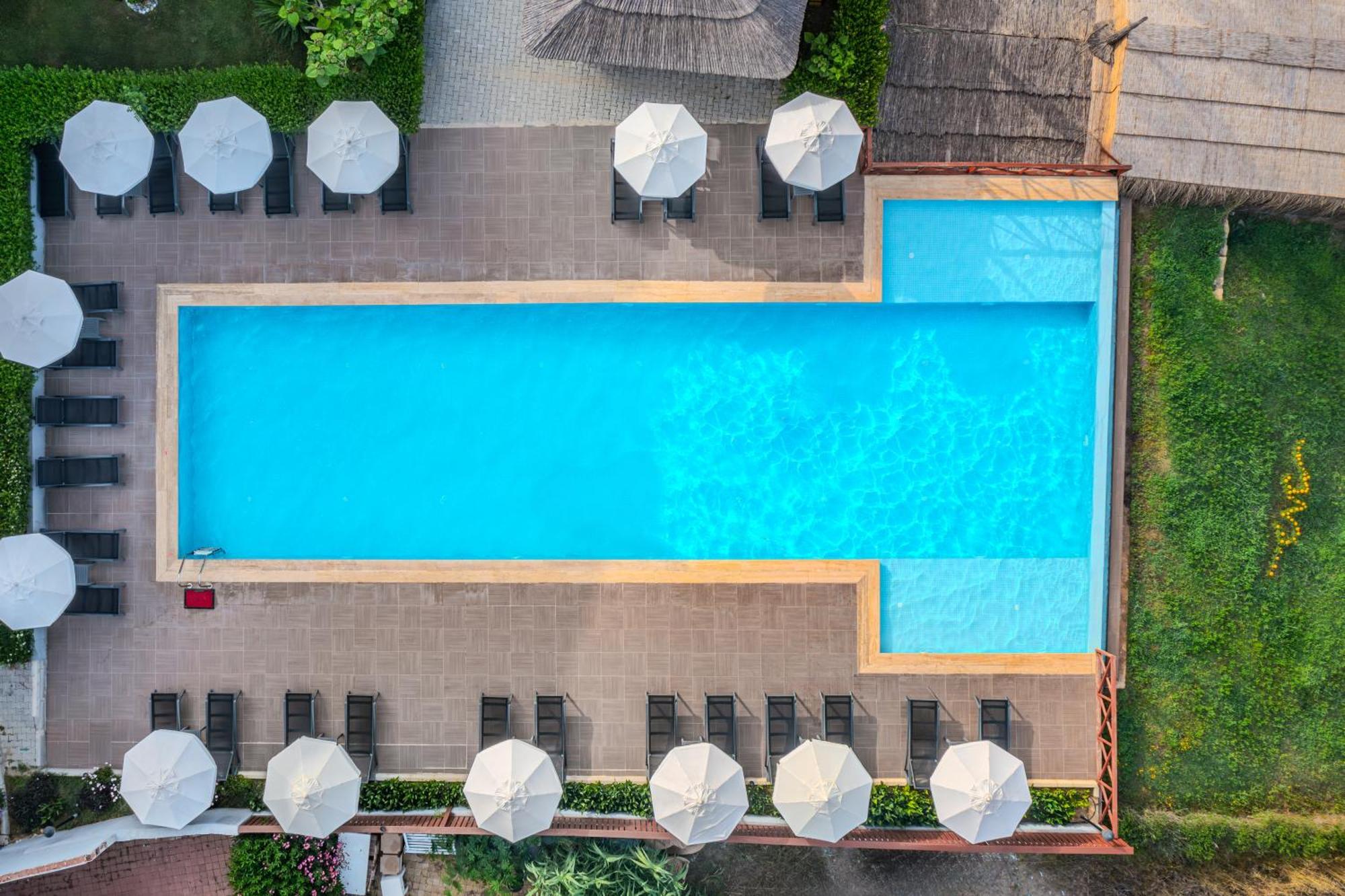 Adora Calma Beach Hotel Adults Only Kızılot Exterior foto