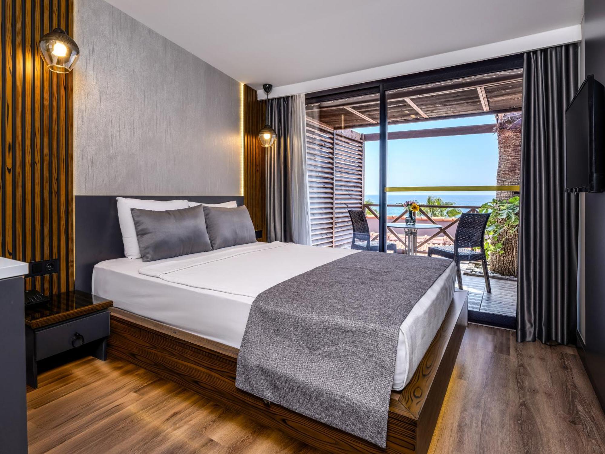 Adora Calma Beach Hotel Adults Only Kızılot Exterior foto